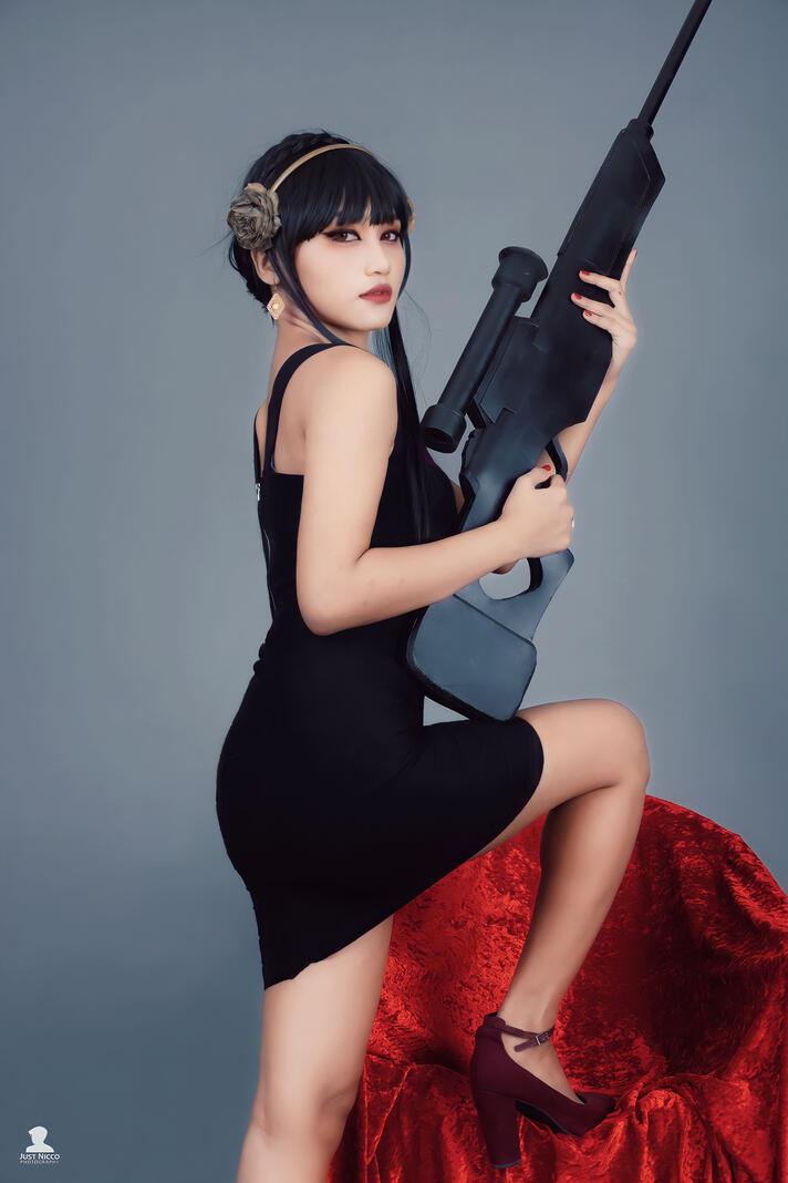 Yor Briar in Mafia (Casual; Photo by Just Nicco Photography)